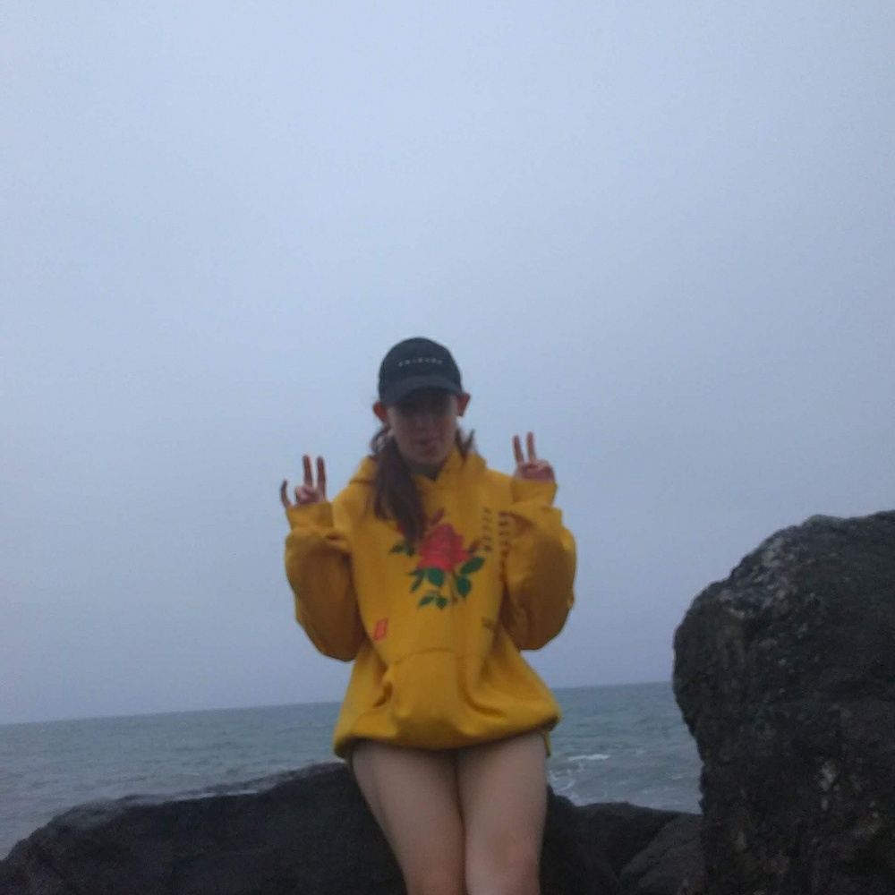 Meet your Posher, Elizabeth